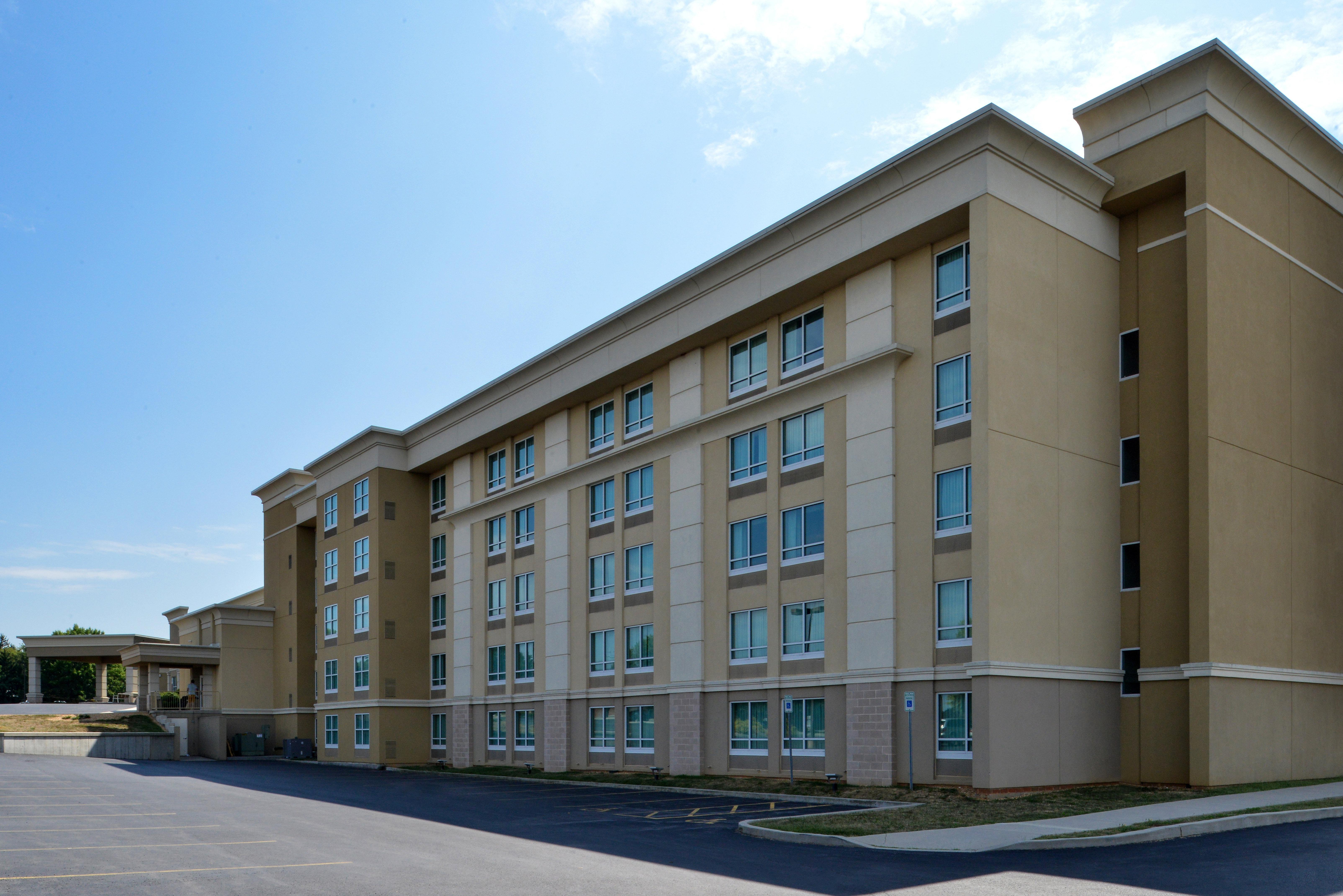Holiday Inn Martinsburg By Ihg Exteriér fotografie
